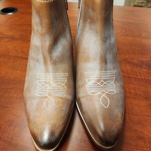 Roan Brand Woman's Brown Boots